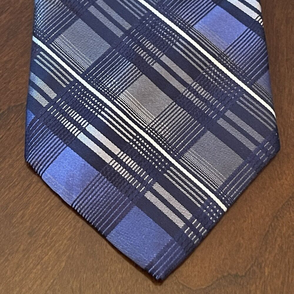 Kenneth Cole Awearness Blue Gray 100% Silk Men’s Neck Tie Made In China